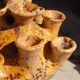 Vase sculpture en tamegroute jaune tachetée emaillée abstraite