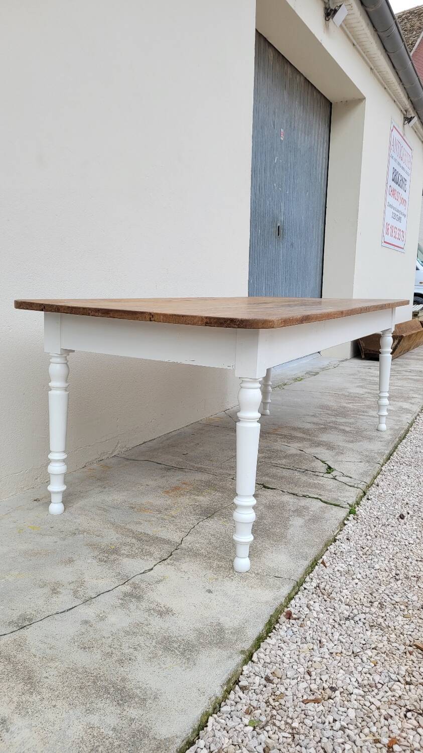 Rustic farmhouse bistro table in oak with Louis Philippe legs - 2m
