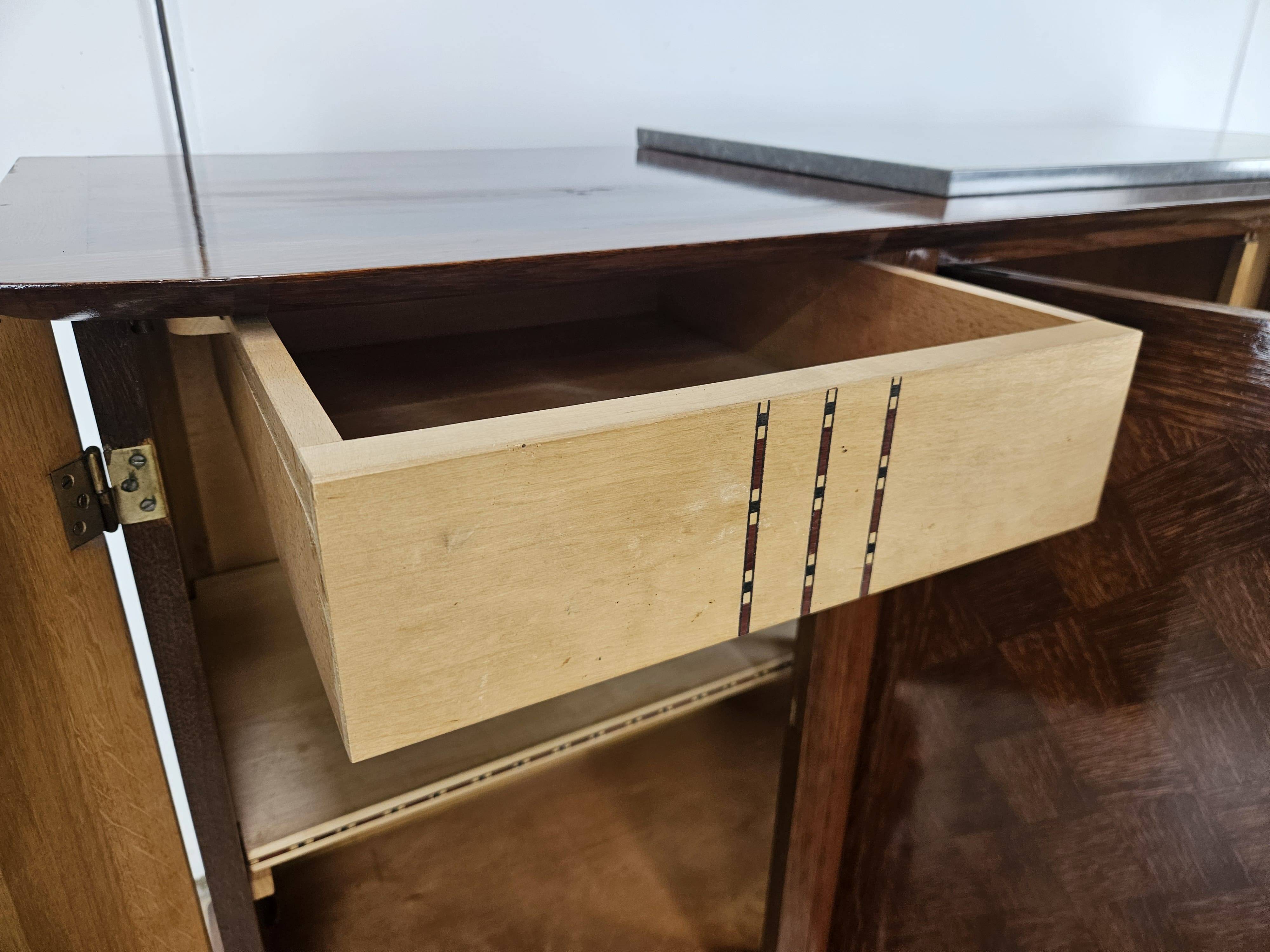 Buffet Art Déco en chêne pour salle à manger avec plateau en marbre