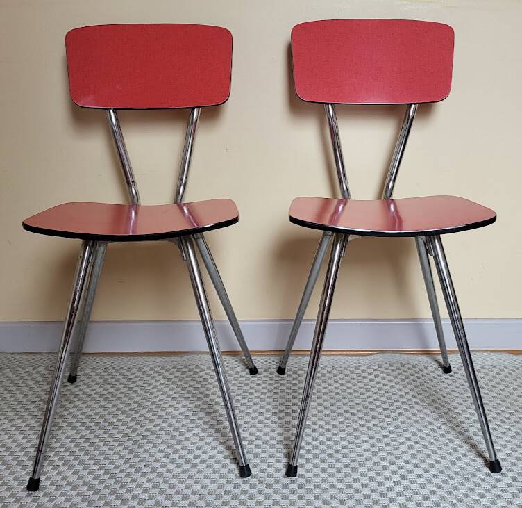 Set of 2 Formica chairs