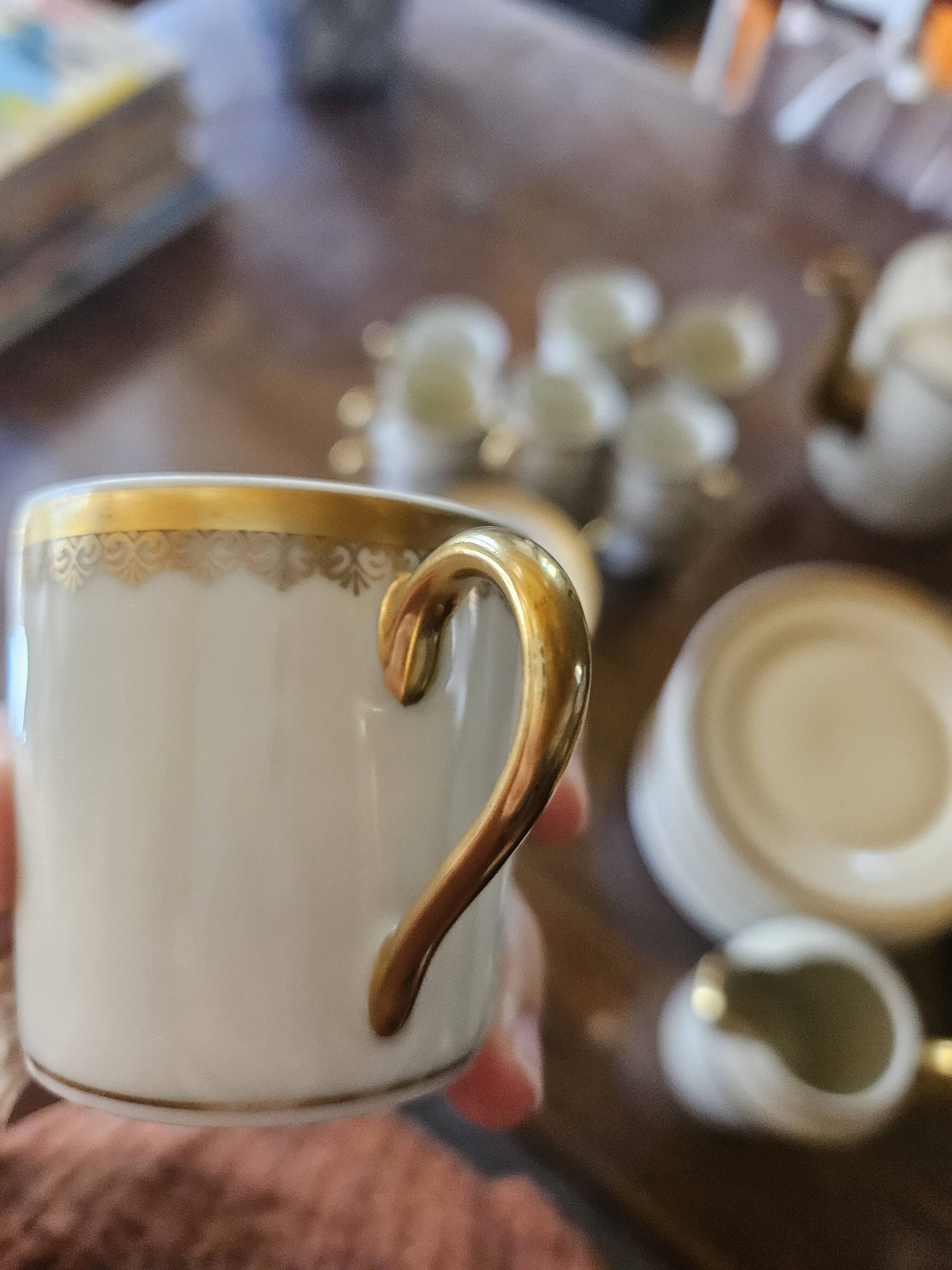 Old service A. Lanternier & Cie Limoges, 41 pieces, circa 1920/40.