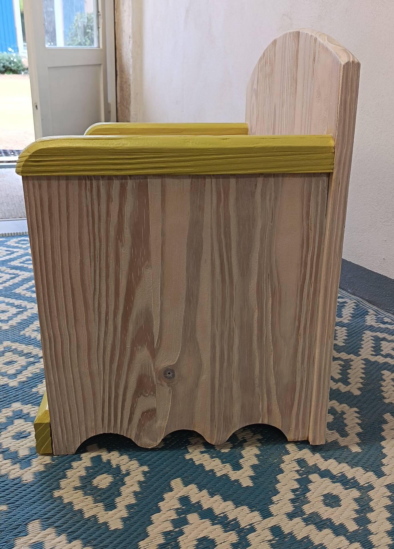 Child's chair/box
