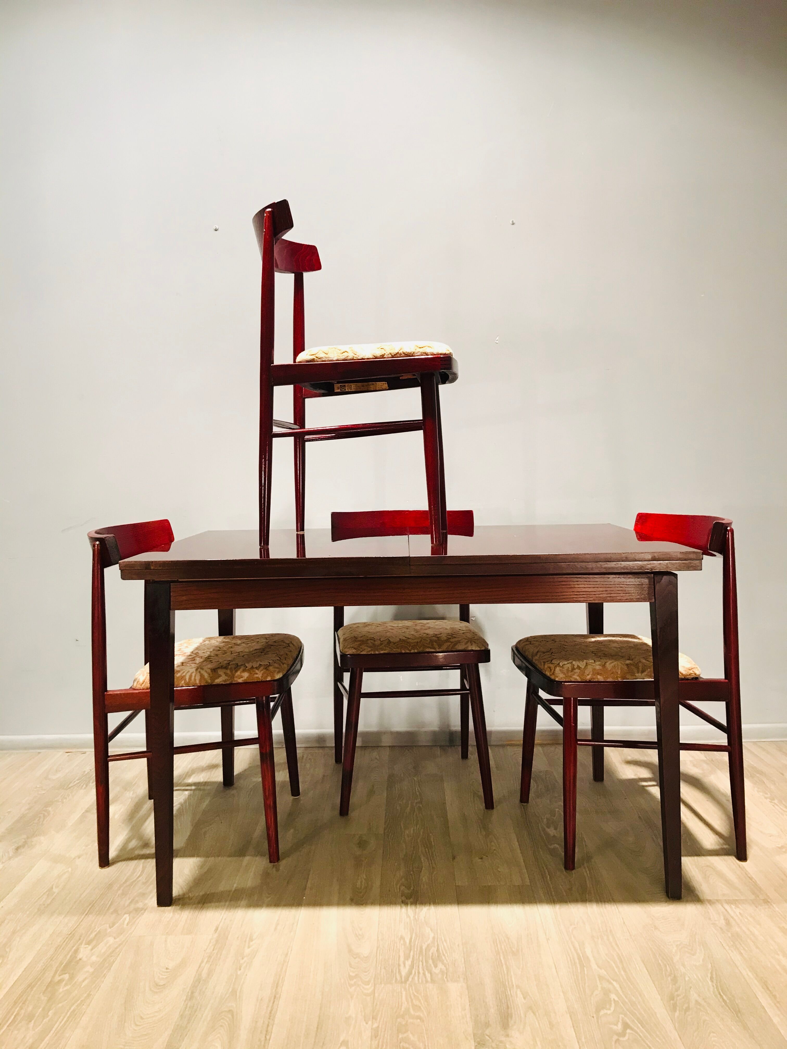 Table extensible acajou bois de rose Ton 60 '