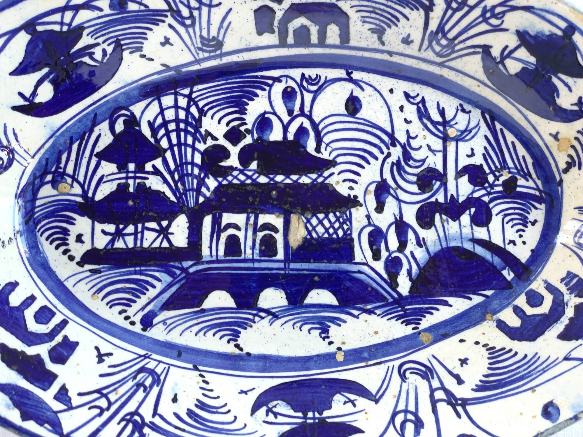 Portuguese earthenware dish, fusion between China - Macao and Portugal, 19th century