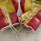 Vintage boxing gloves, size m