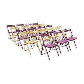 Lot de 17 chaises pliantes jaunes et violettes vintage