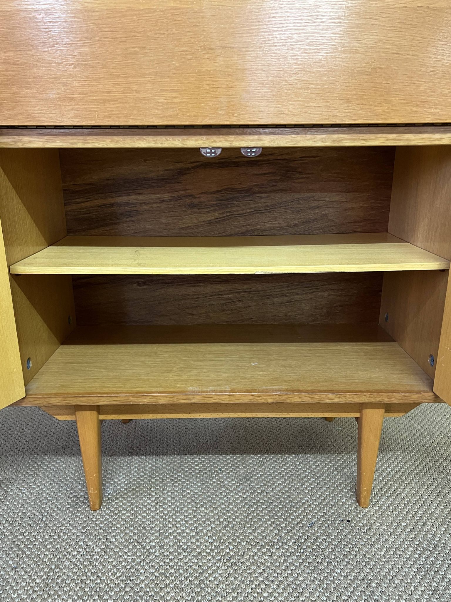 Petite armoire secrétaire vintage
