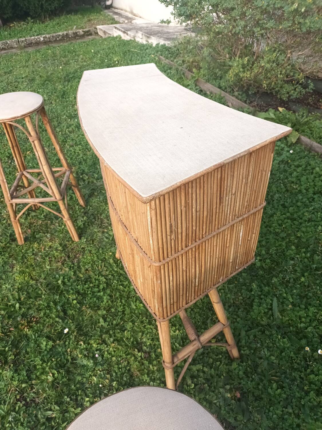 Bar en rotin vintage