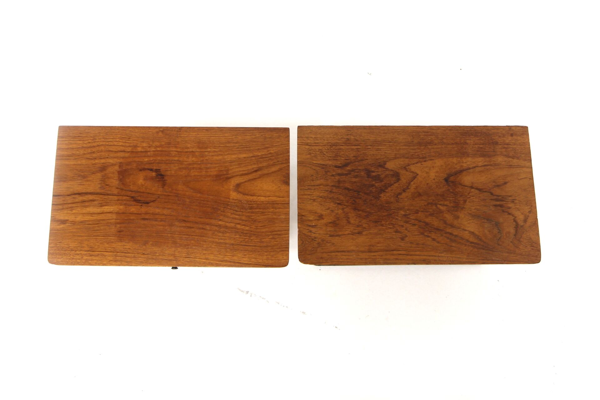 Set of 2 wall shelves in teak, Sweden, 1950.