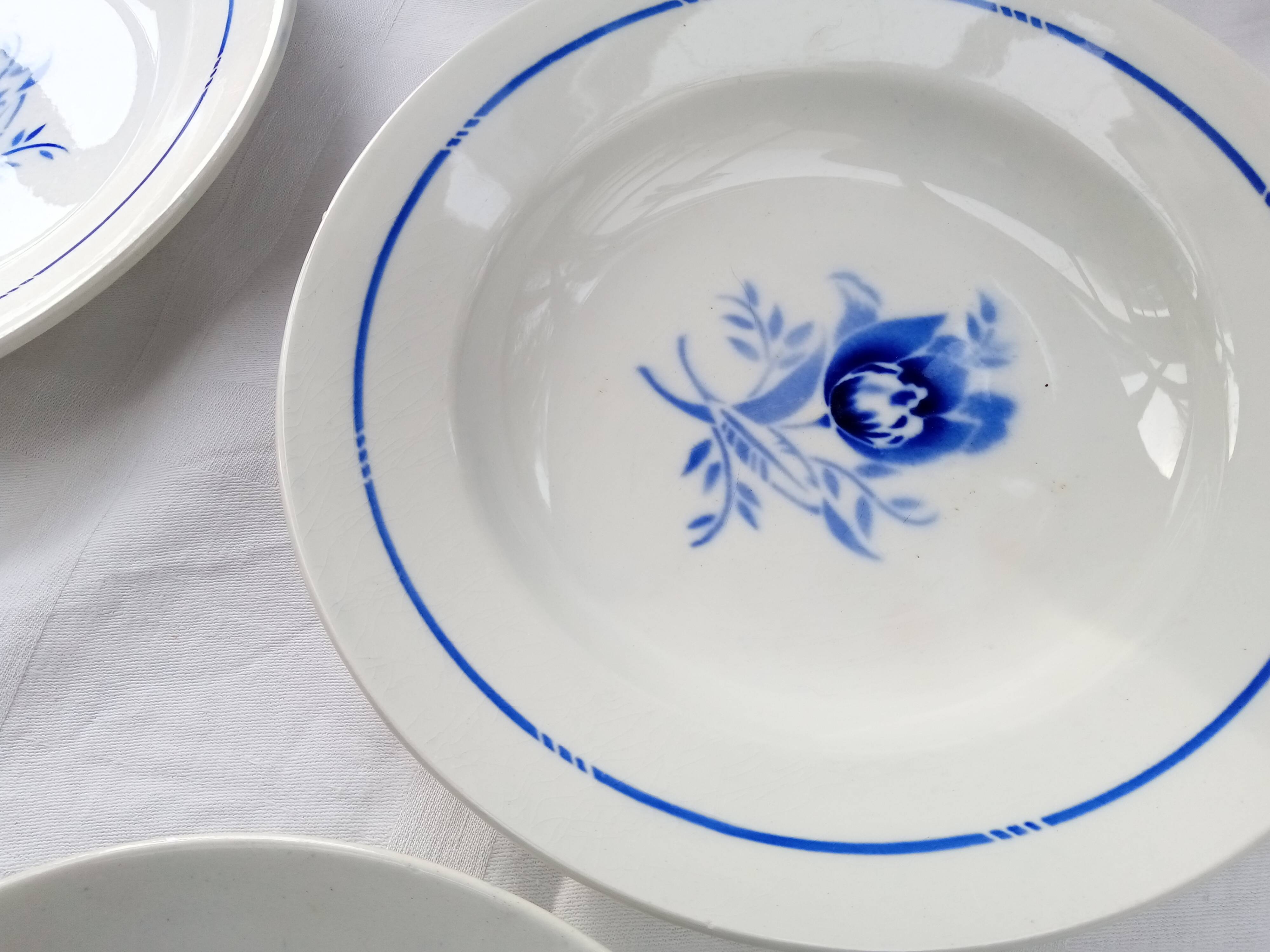 6 St Amand soup plates