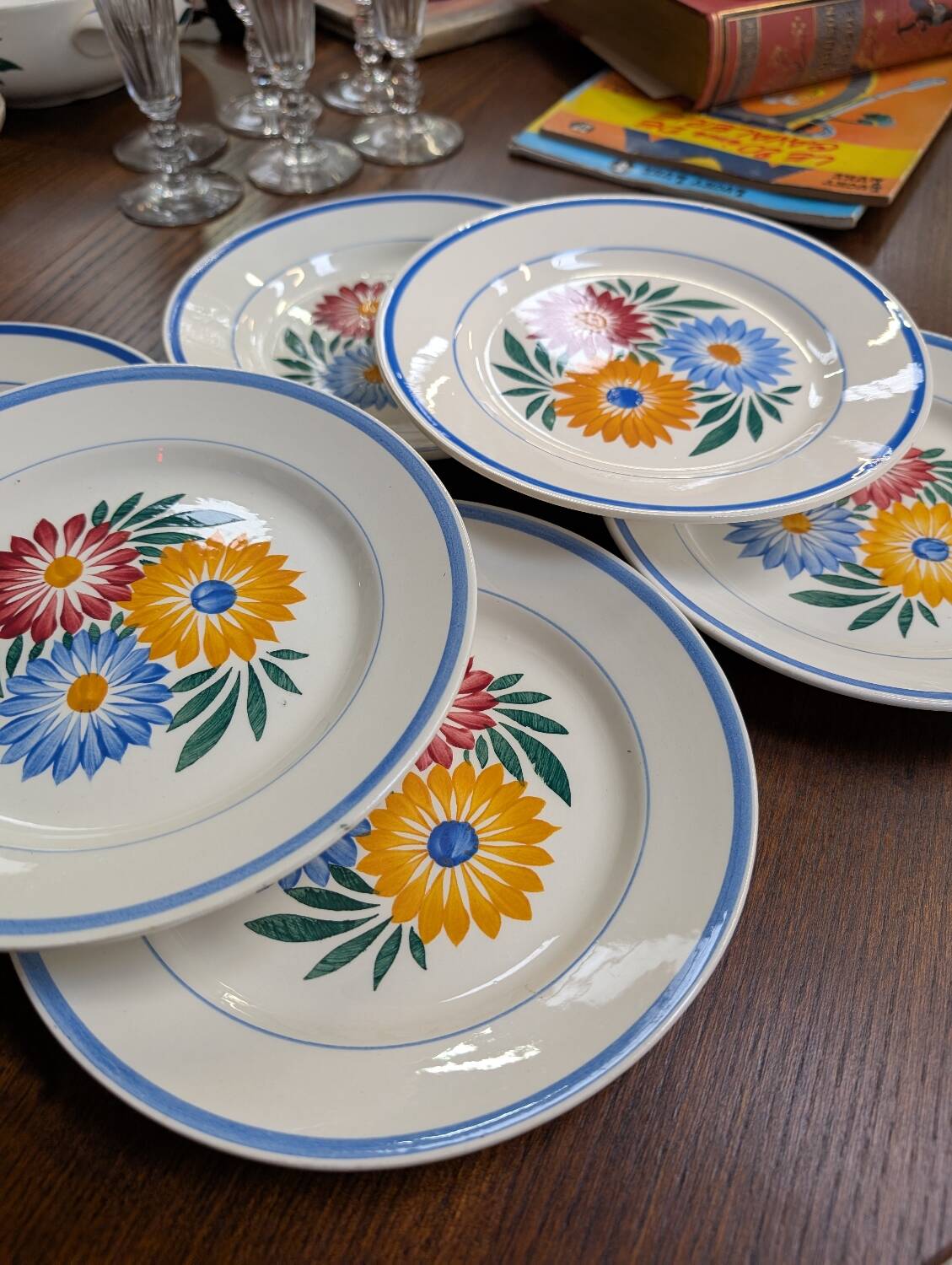 Ensemble assiettes a dessert vintage