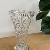 Transparent chiseled vase