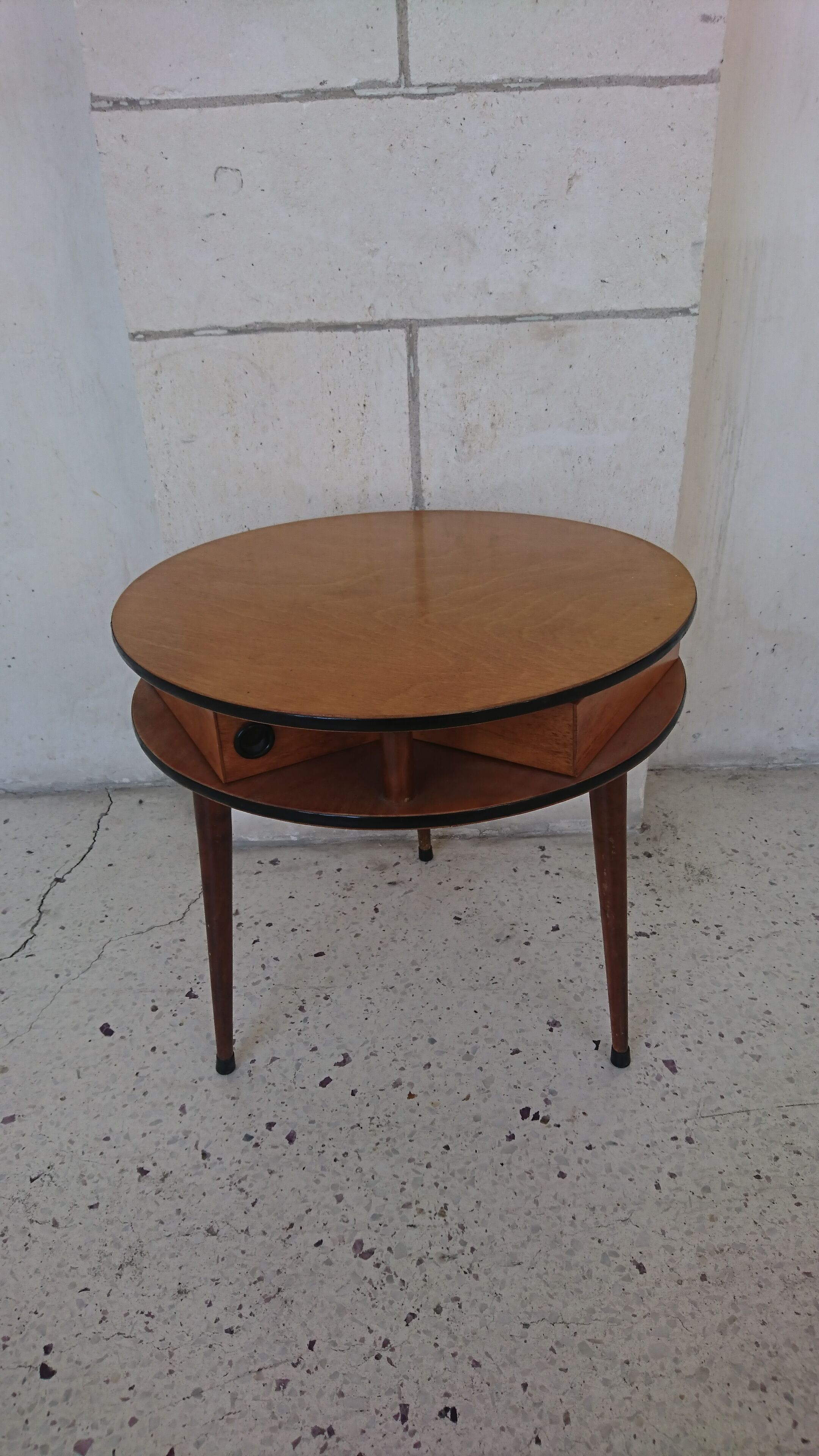 Travailleuse tripode années 60