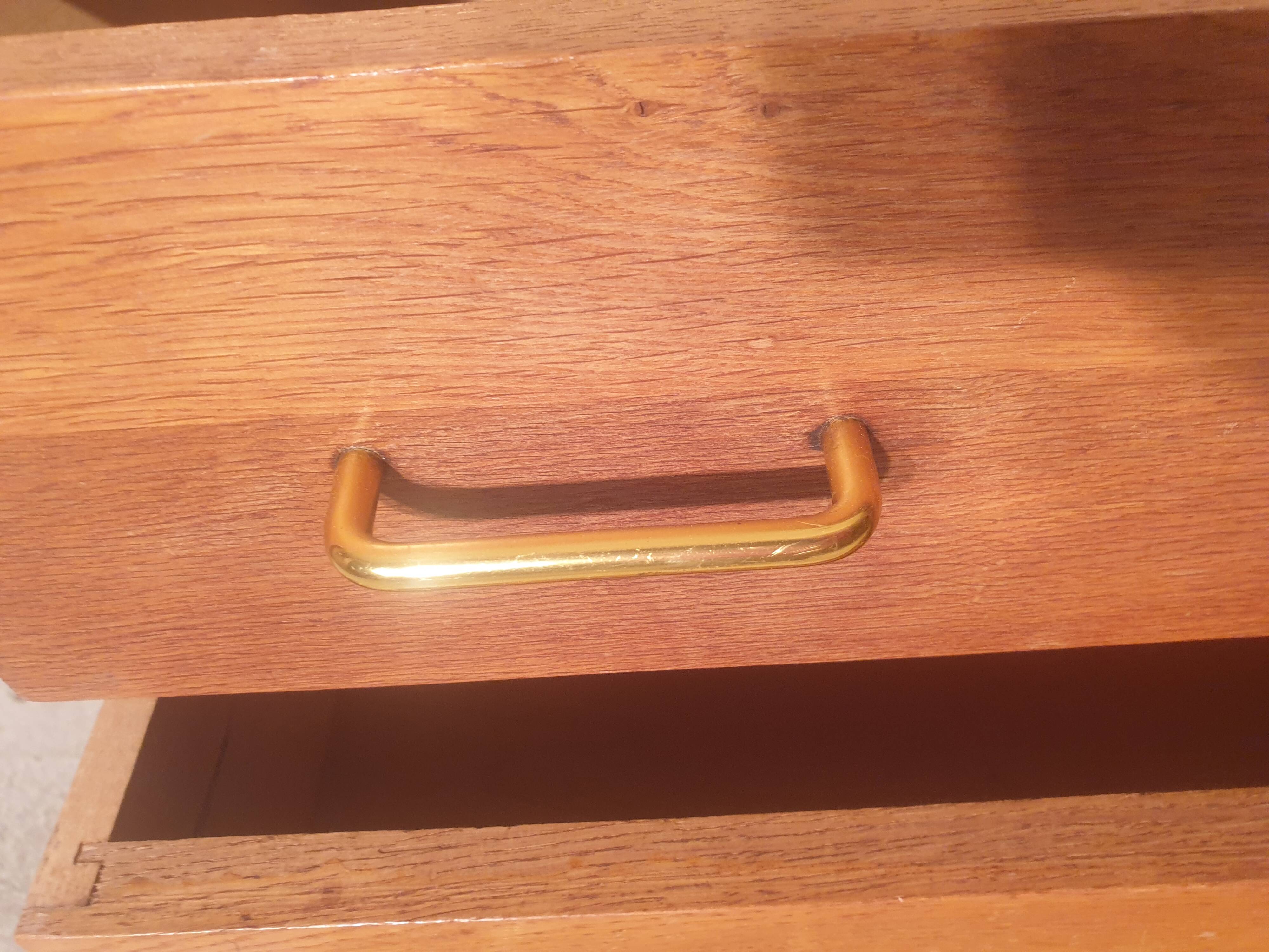 Commode vintage