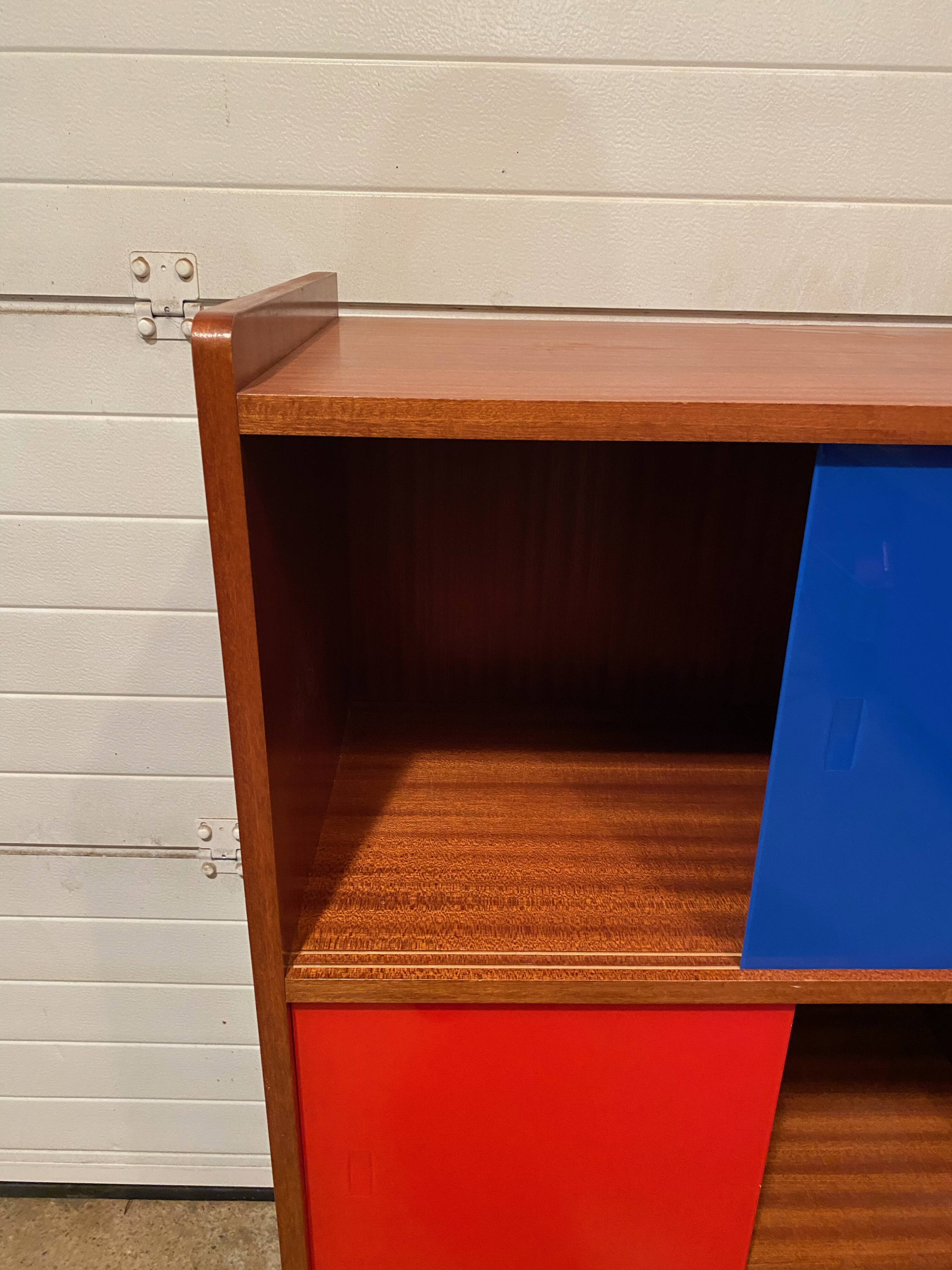 Vintage bookcase/display cabinet