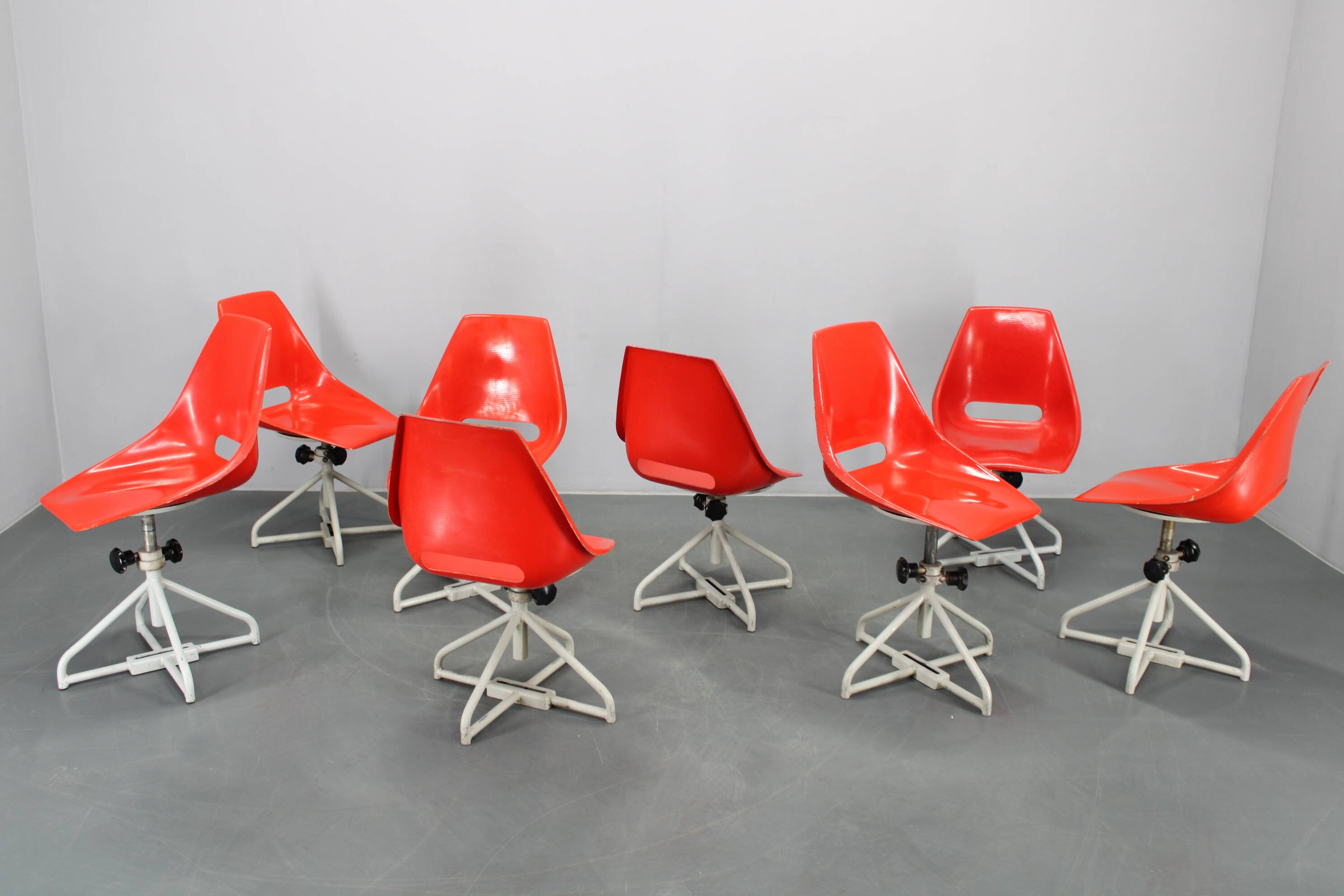 1960s Miroslav Navratil Set of Eight Fiberglass Chairs for Vertex, Czechosl