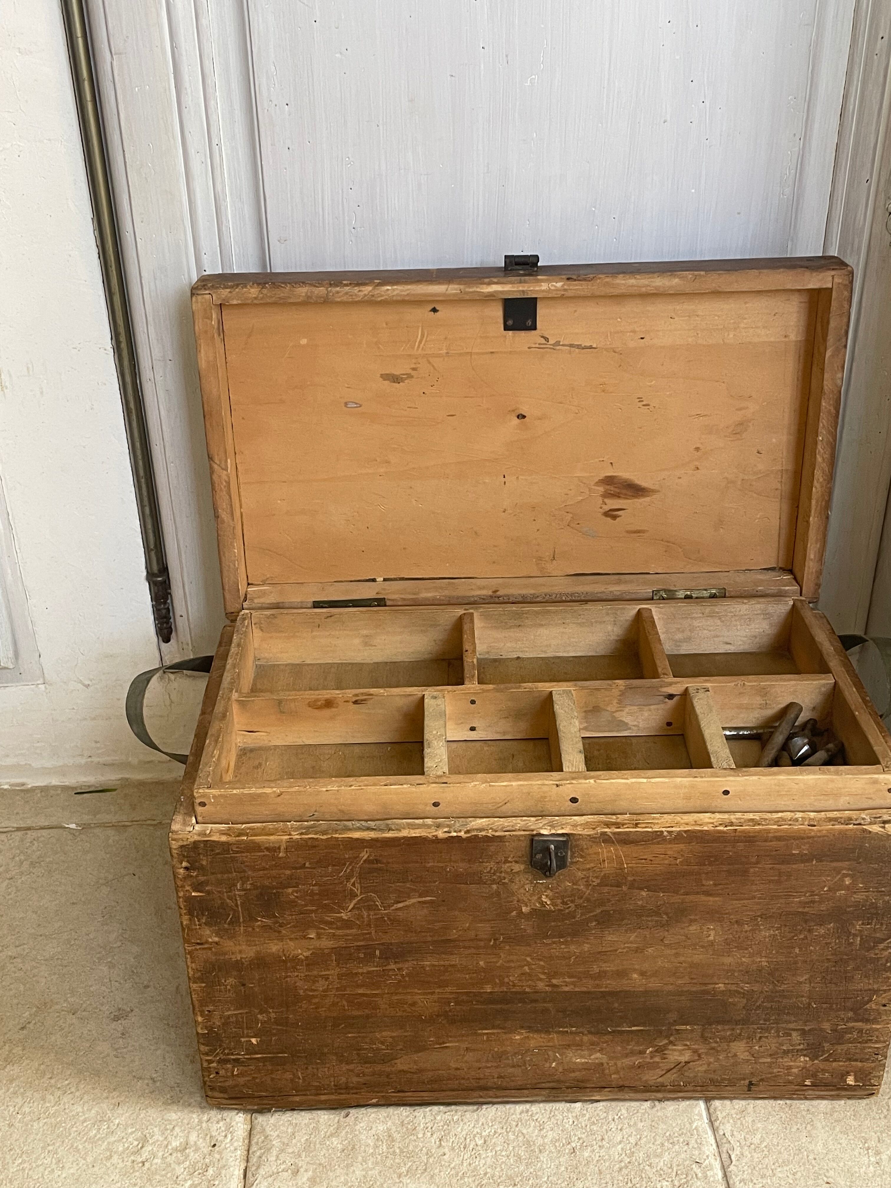 Wooden trunk Peugeot brothers