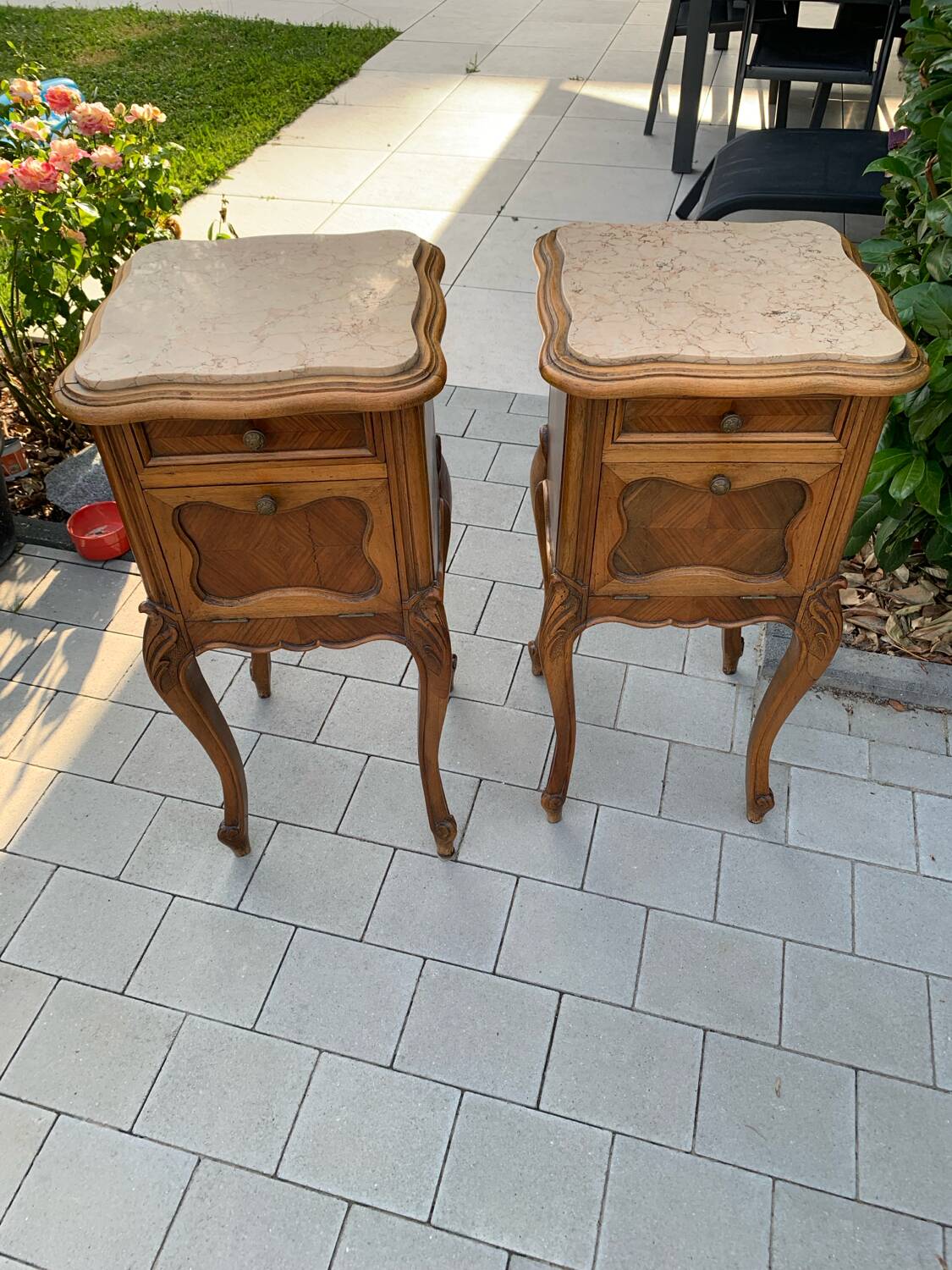 Louis XV bedside tables in beige marble