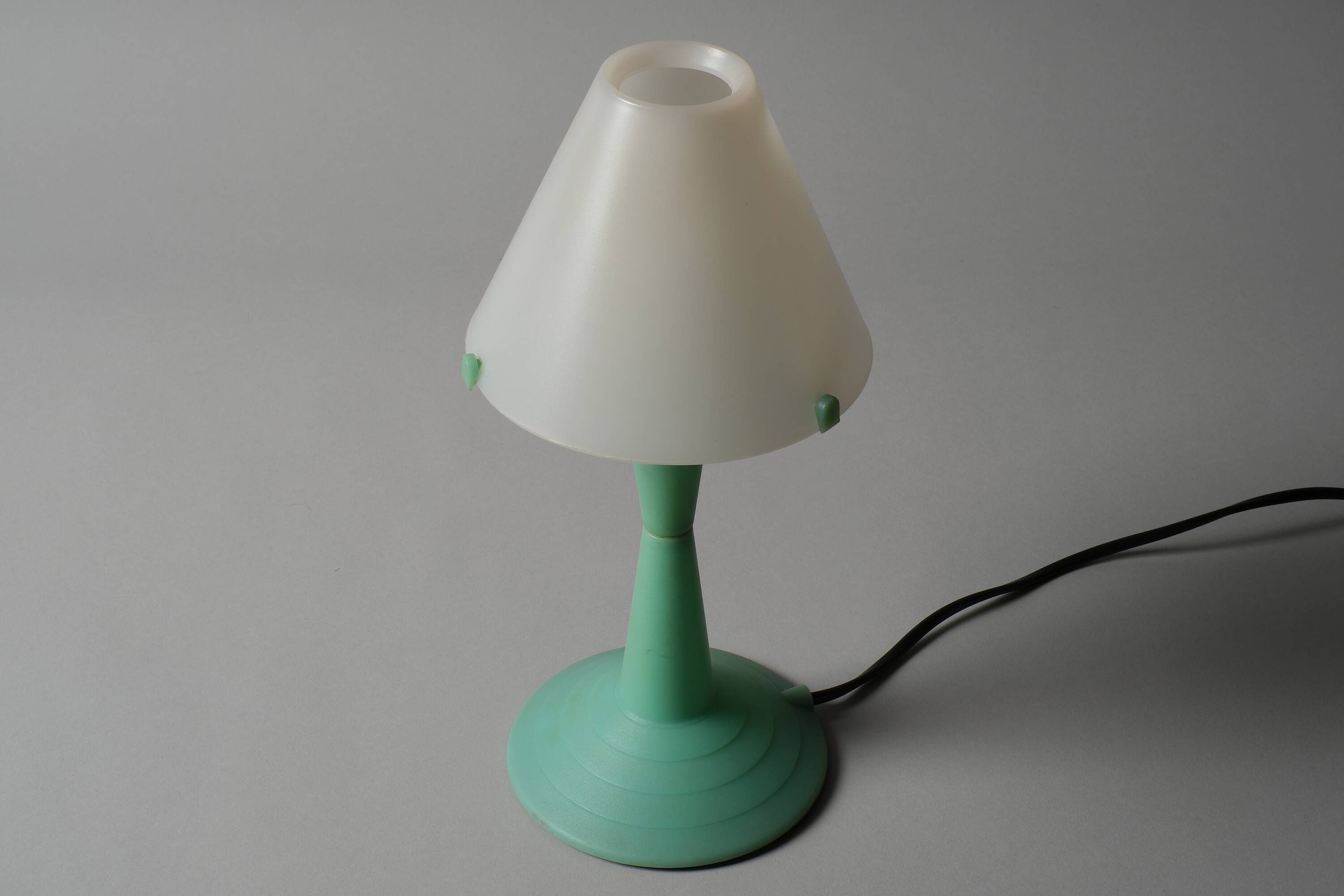 Veneta Lumi Lulù Table Lamp, Beige ABS, Postmodern, Italy, 1980s.