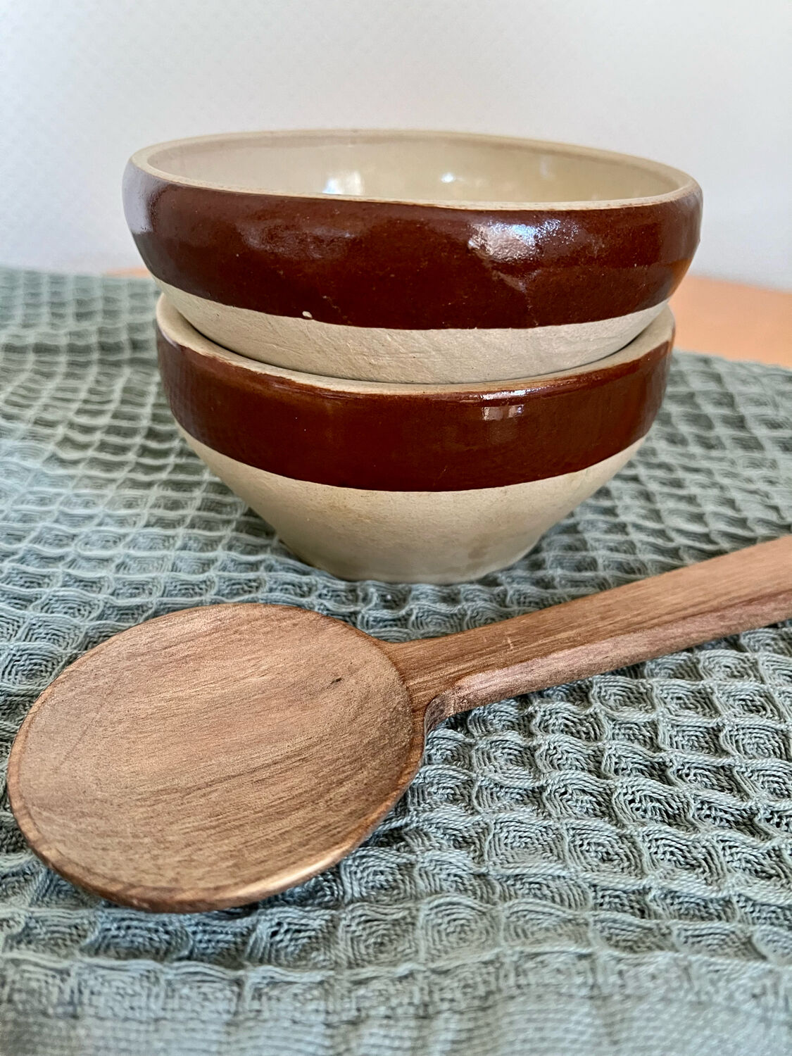 Set of 2 small Digoin bowls in vintage stoneware