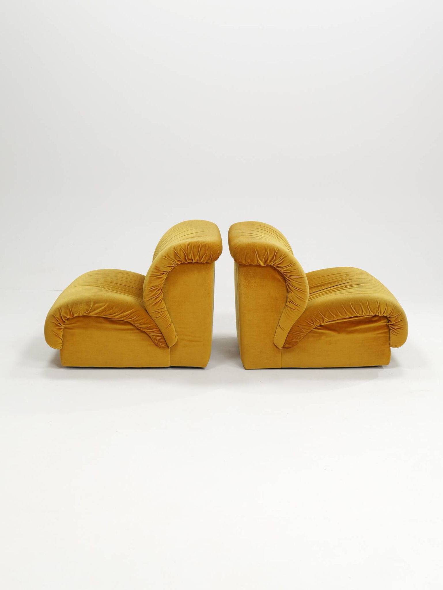 Pair of Tiffany Doimo Salotti lounge chairs, 1970s