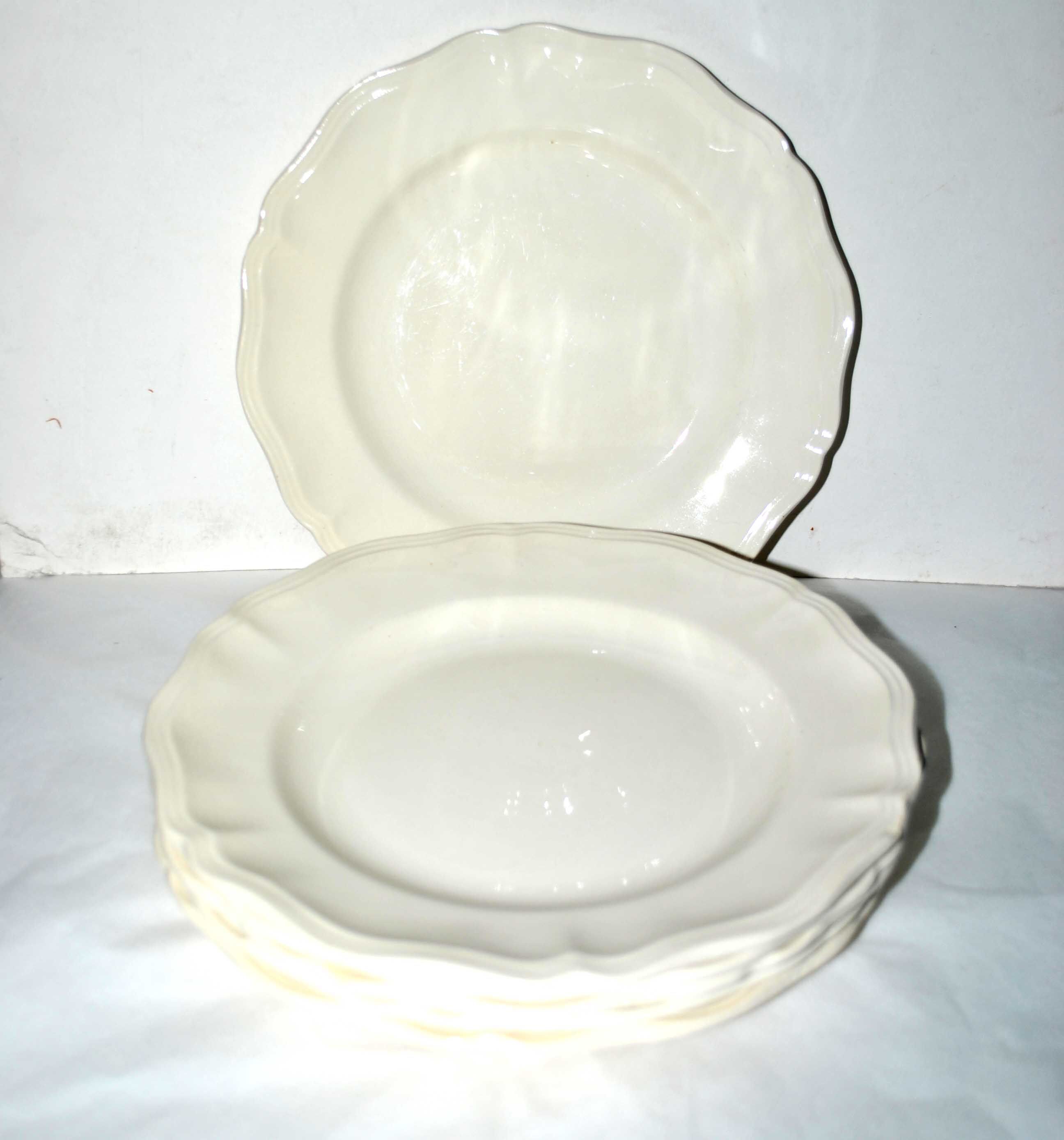 Series of 6 old plates in opaque earthenware of SARREGUEMINES Earth of iron cream 24.5cm