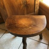 Tripod farm stool