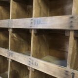 Shelf, storage unit with lockers to lean on
