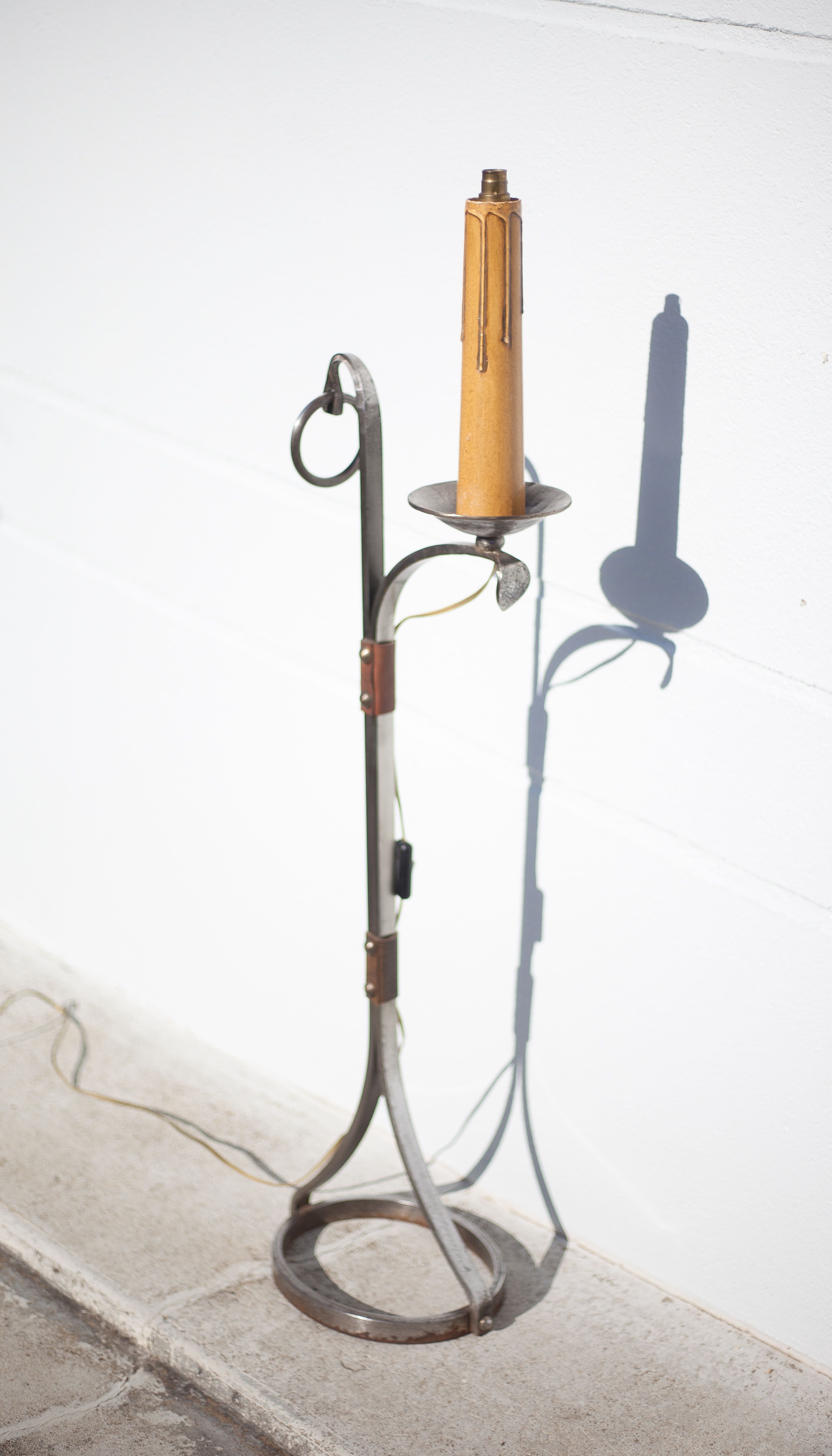 Wrought iron floor lamp Ryckaert JP, Wrought iron and leather floor lamp, living room lamp, 60's