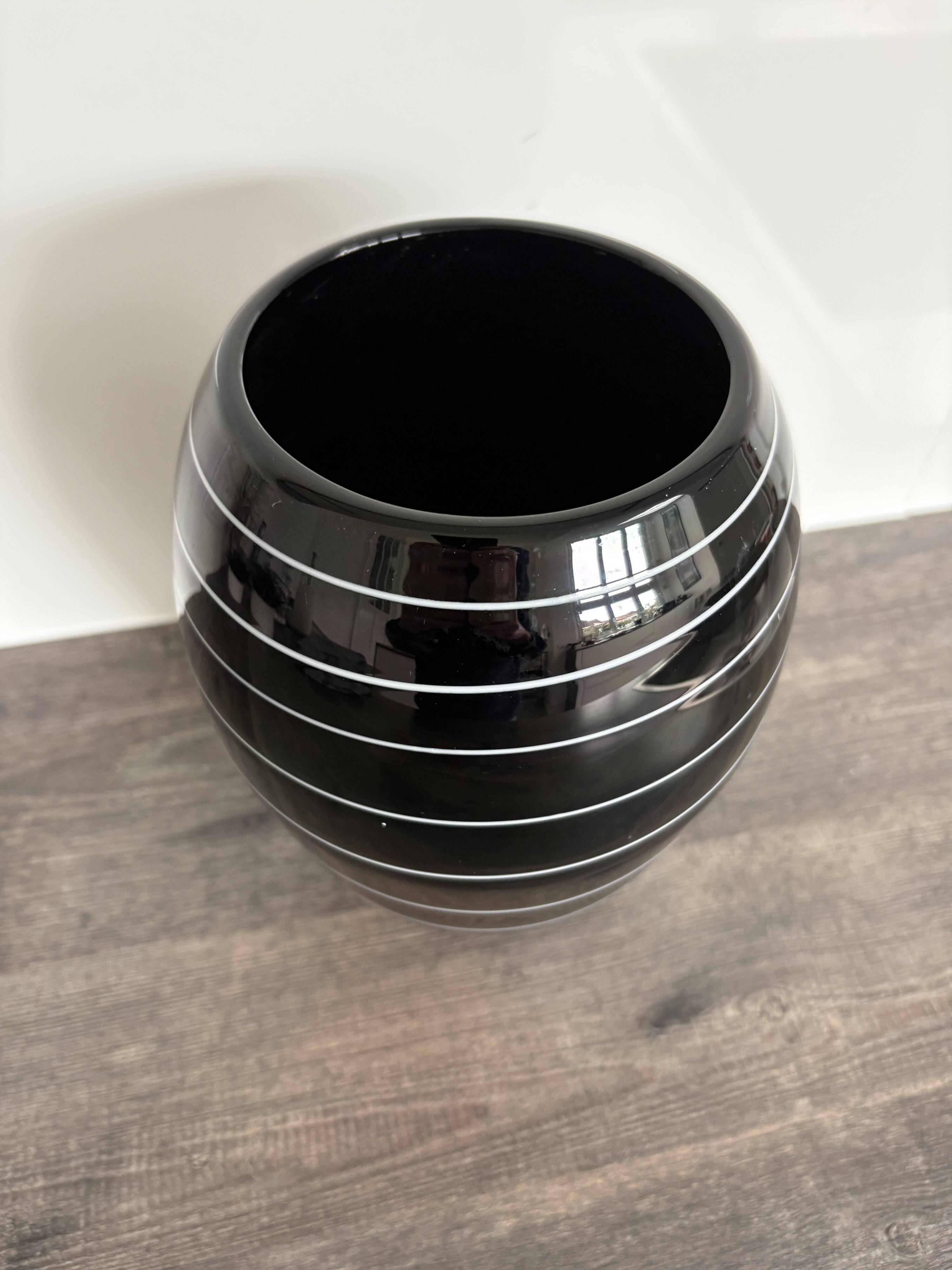 Grand vase design