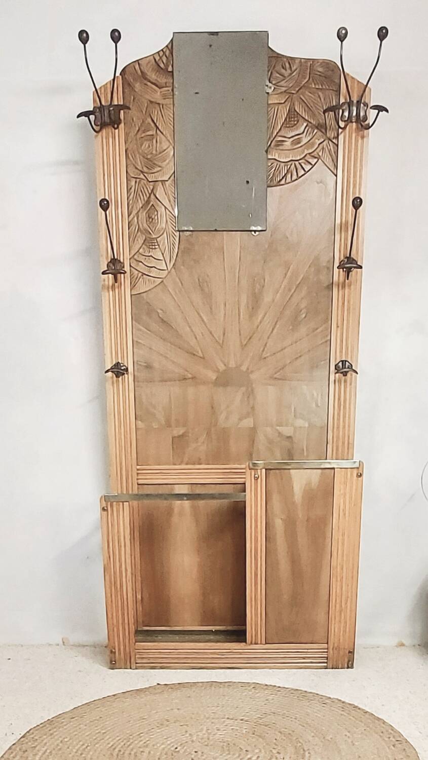 Art deco locker room