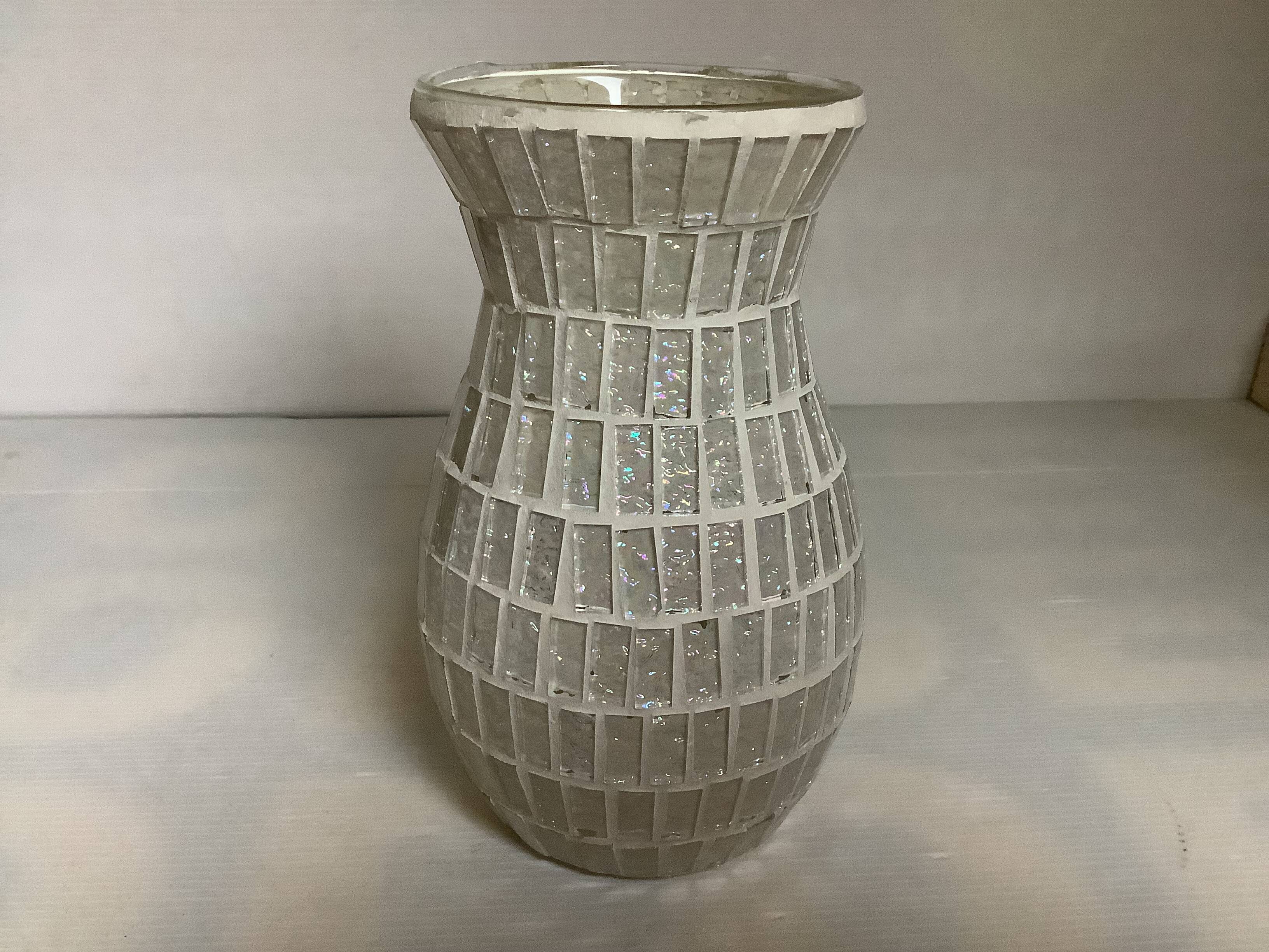 Vase in glittery mosaic