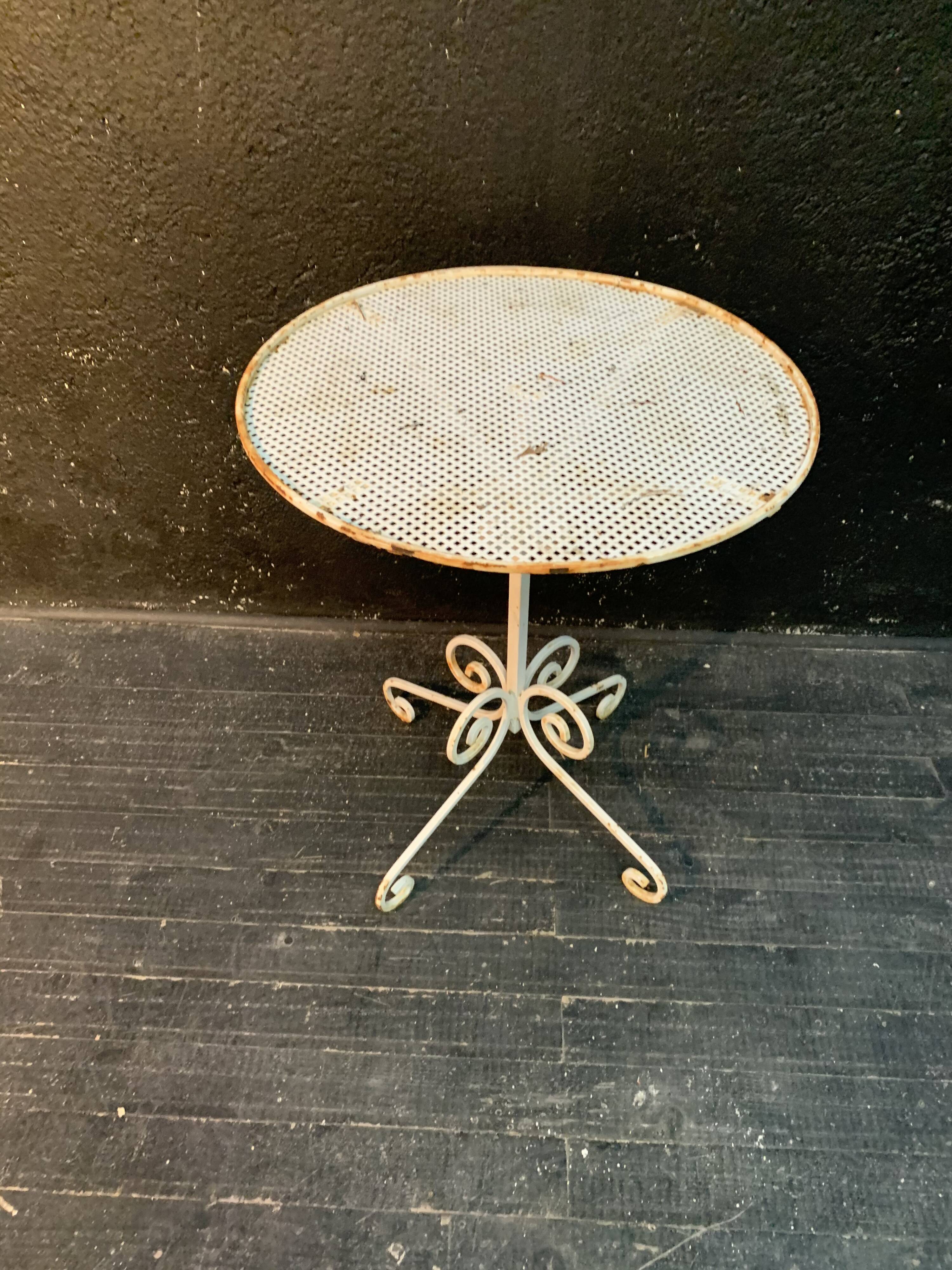 Outdoor extra table