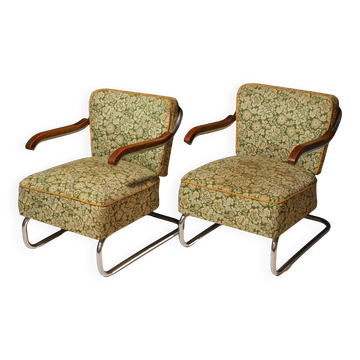 Pair of cantilever armchairs in tubular steel for Kovona, Czechoslovakia, 1950s.