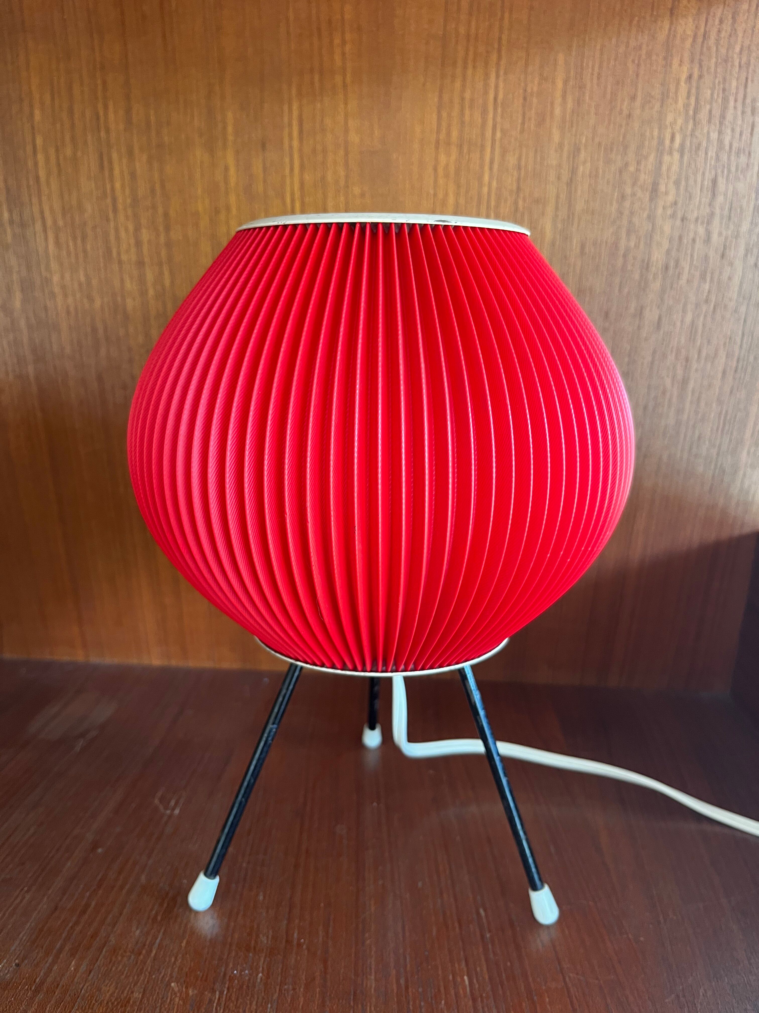 Tripod lamp, pleated red rhodoid, 1950s, 60s design