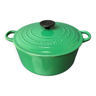 Le creuset covered casserole