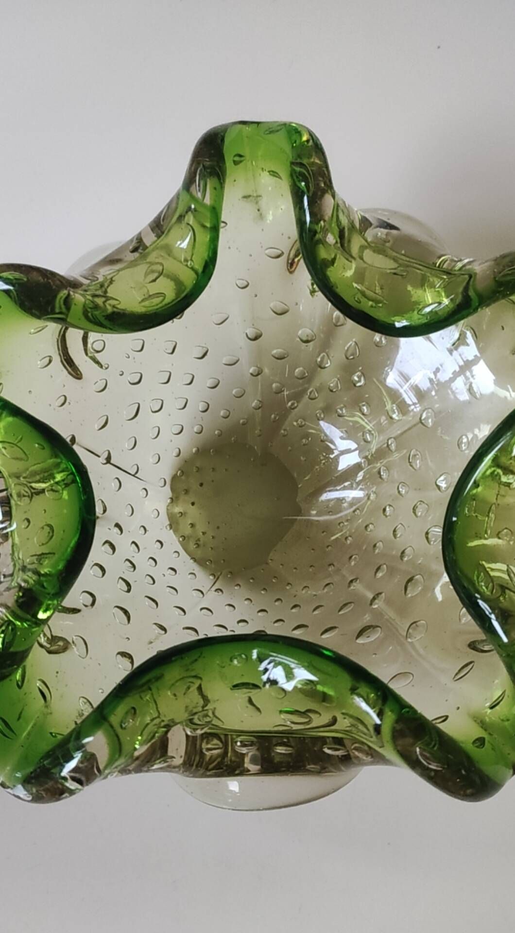 Pocket Video/Bullicante Ashtray Murano. Made of Art Glass. Diameter 19 cm.