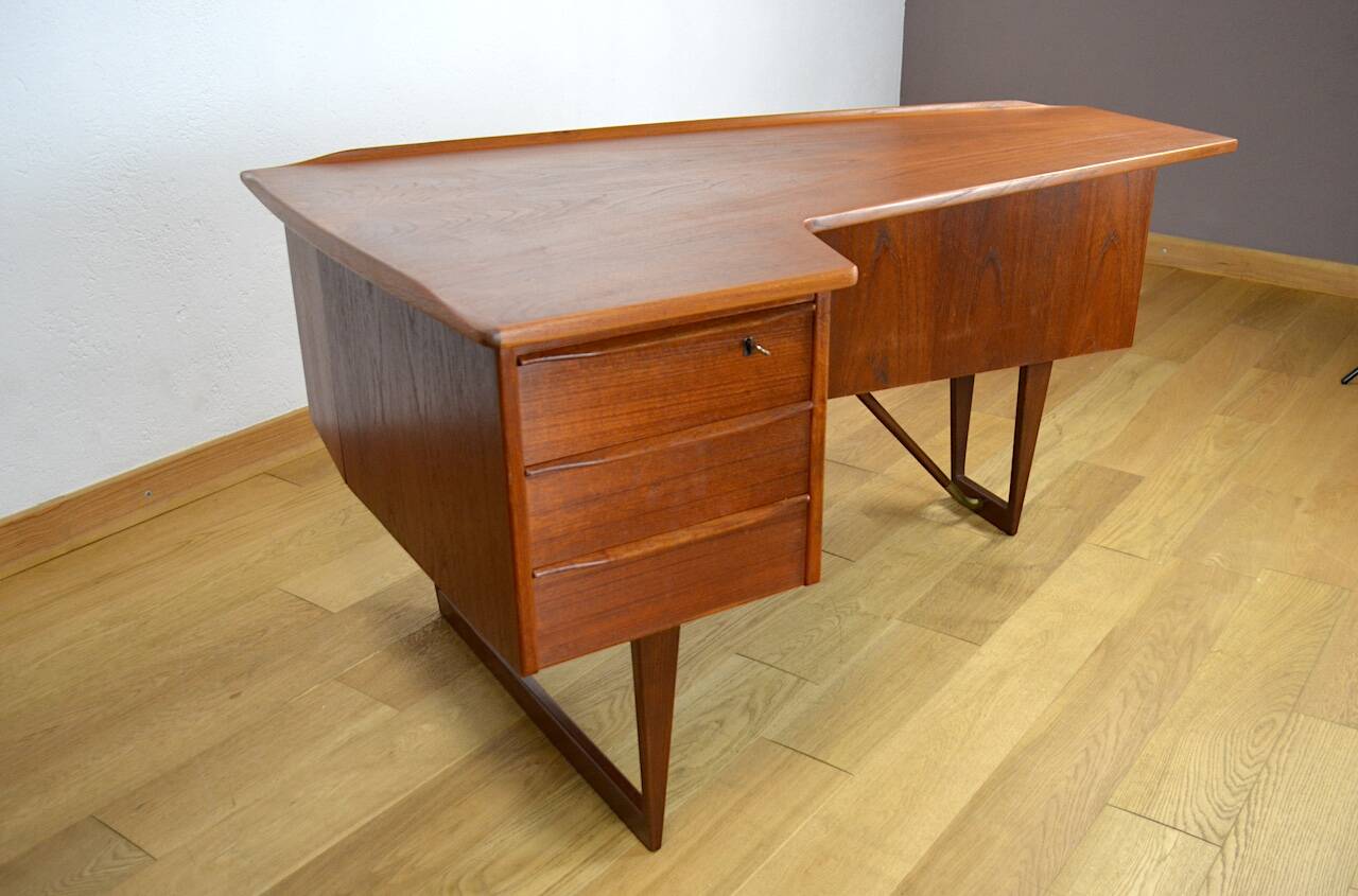 Boomerang desk by Peter Lovig Nielsen 1950/1960