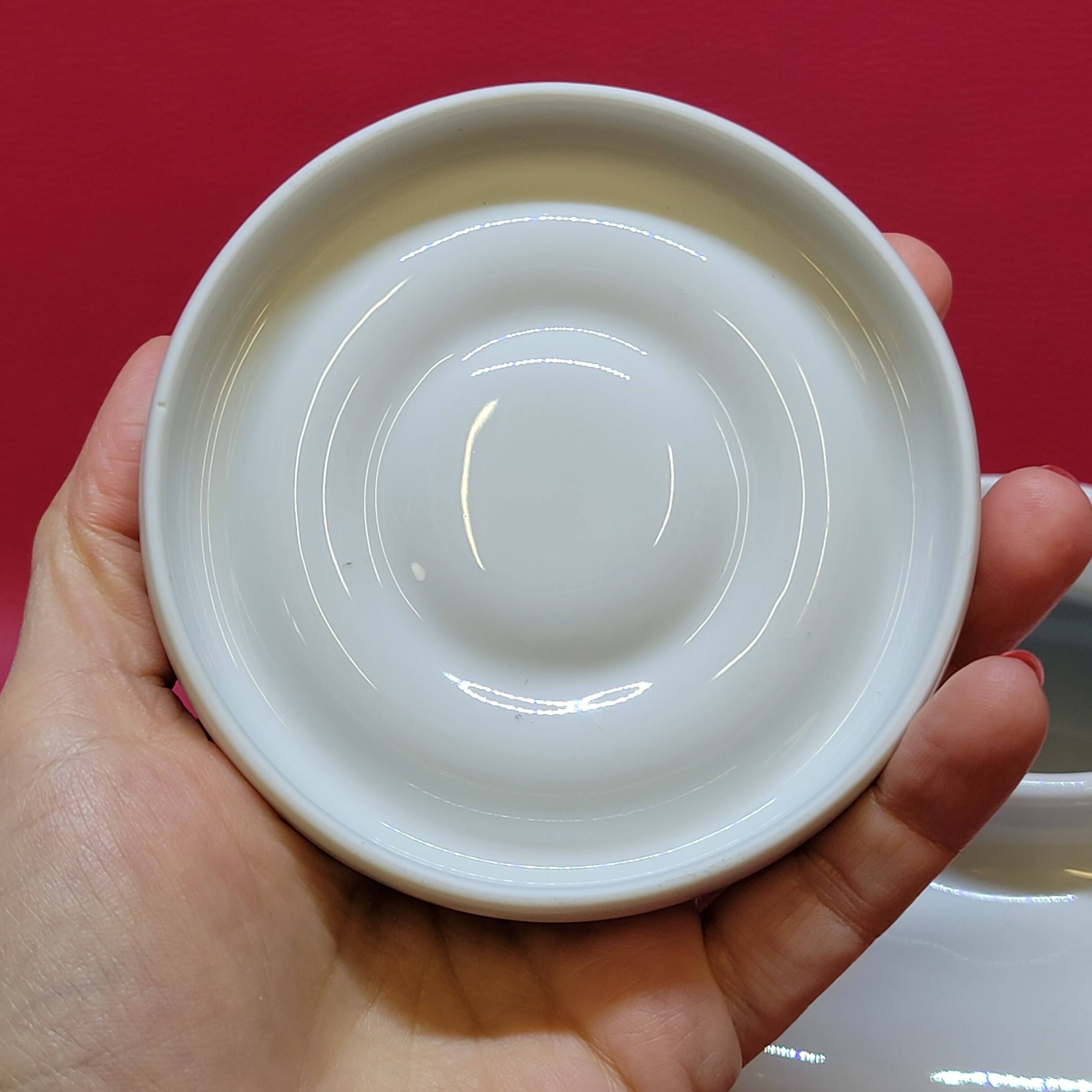 Théière en porcelaine blanche Carl Gustaf Jahnsson