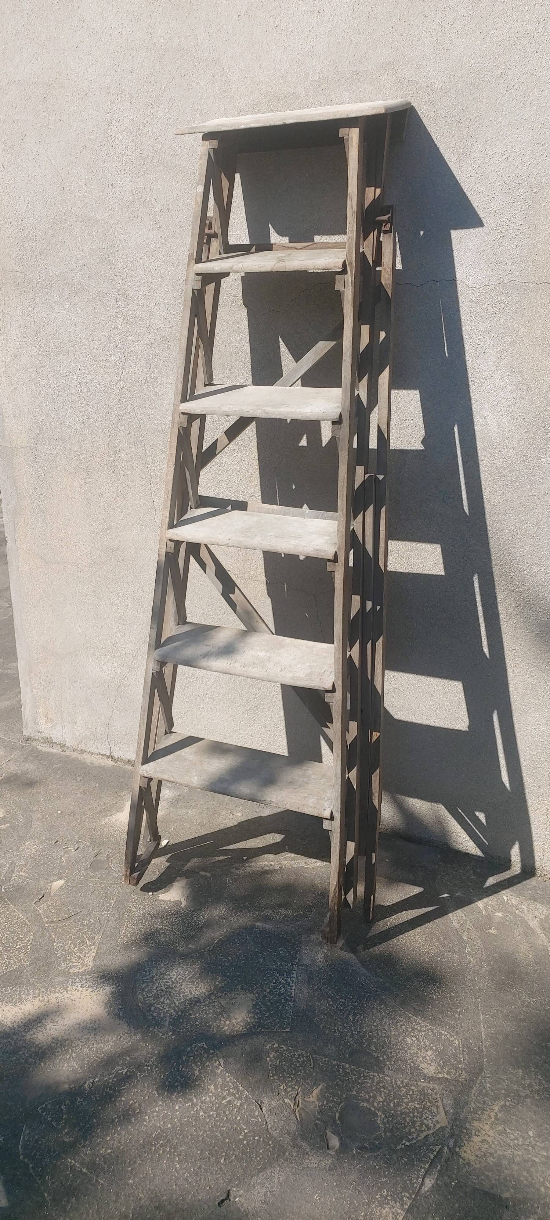Escabeau de peintre vintage en bois