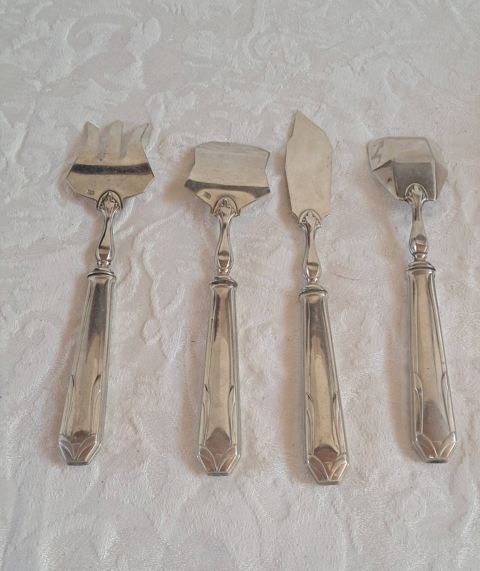 Couverts a condiments de 4 pièces en métal blanc