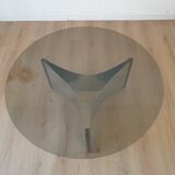 Round coffee table