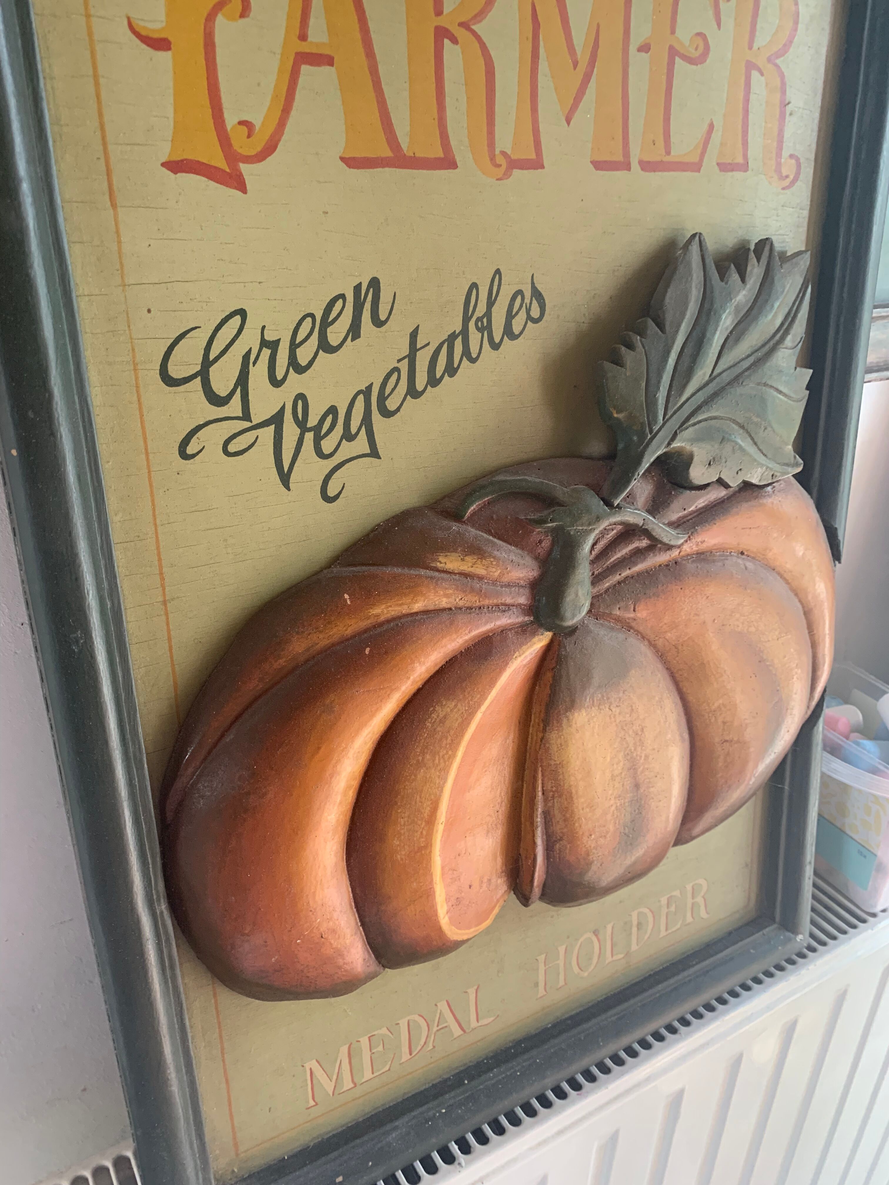 Wooden deco relief plate