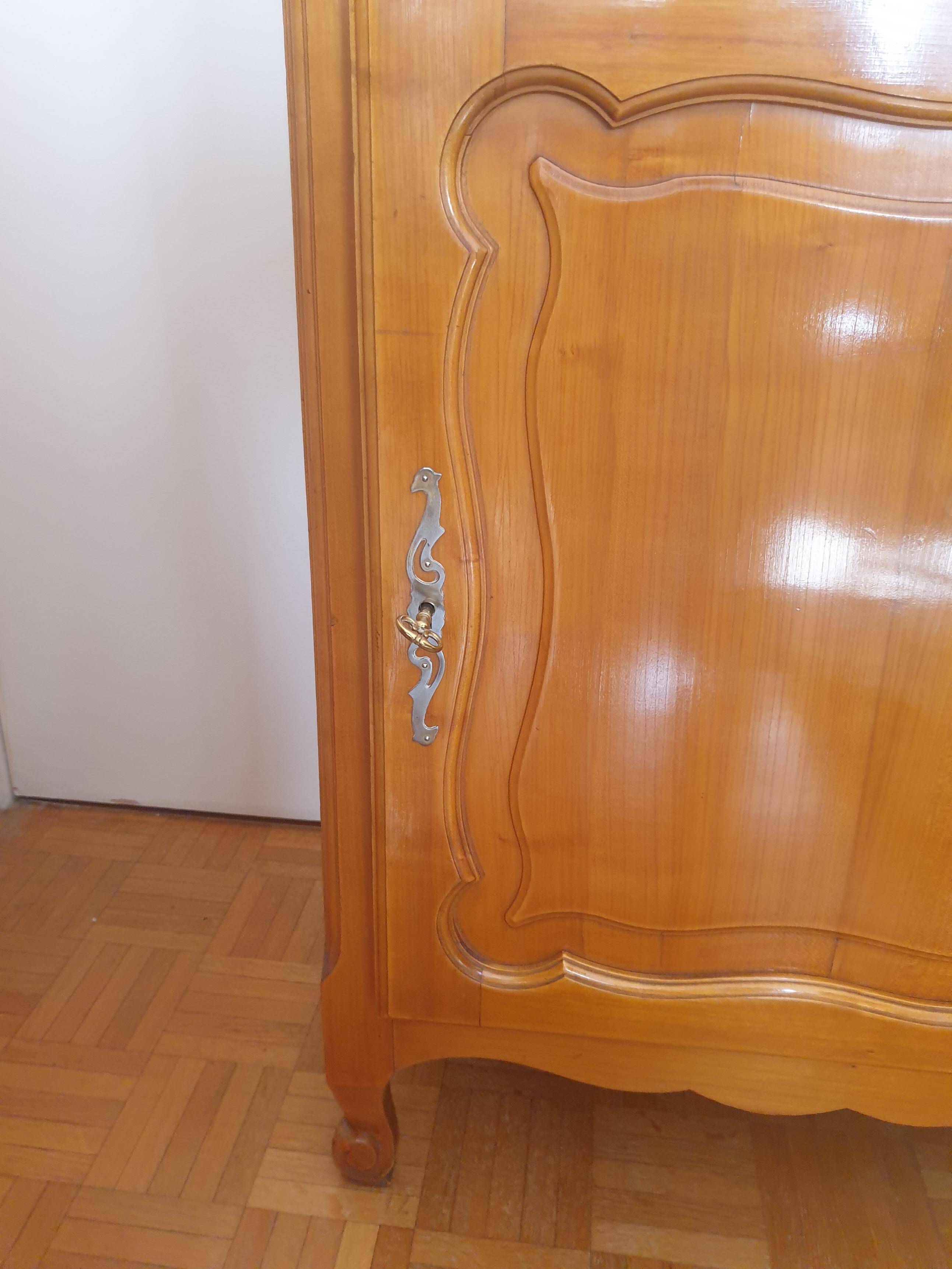 Louis XV style dresser