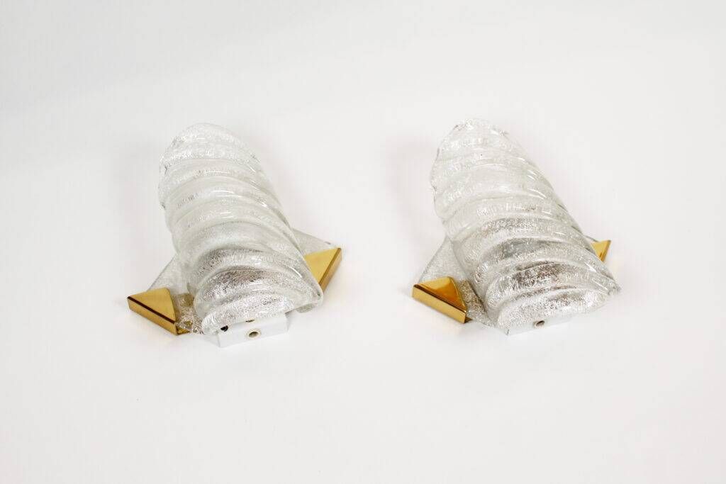 Large pair of 1970s Murano glass and brass wall sconces by Hillebrand