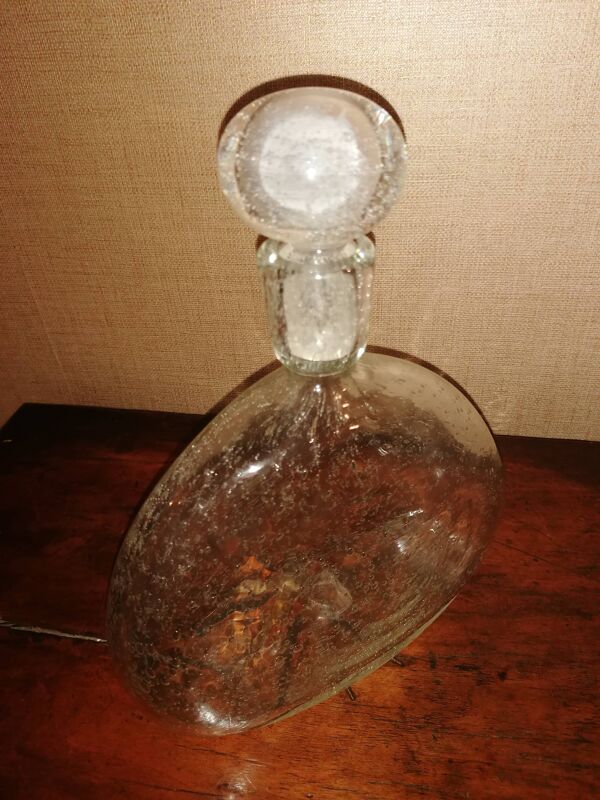 Flacon en verre bullé transparent moulé pour une préhension manuelle facile