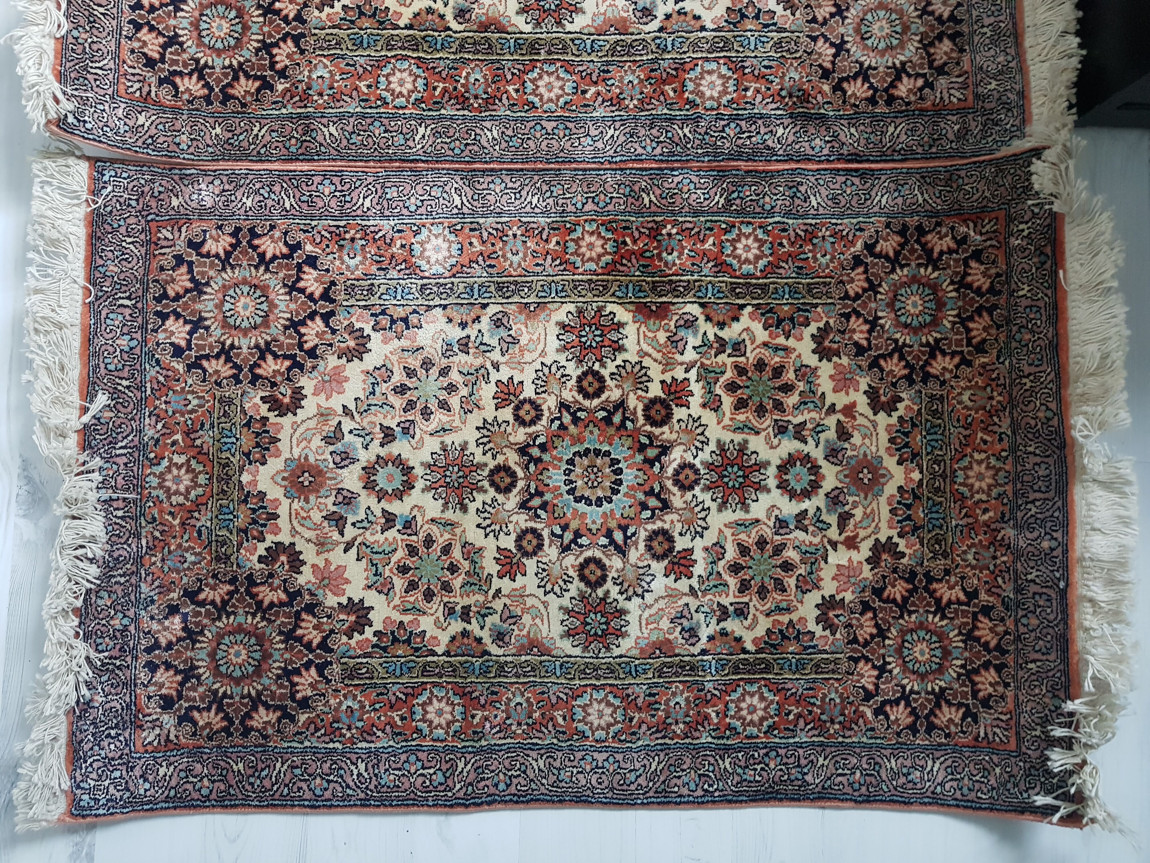 2 bed descents or small natural silk mats 100x60