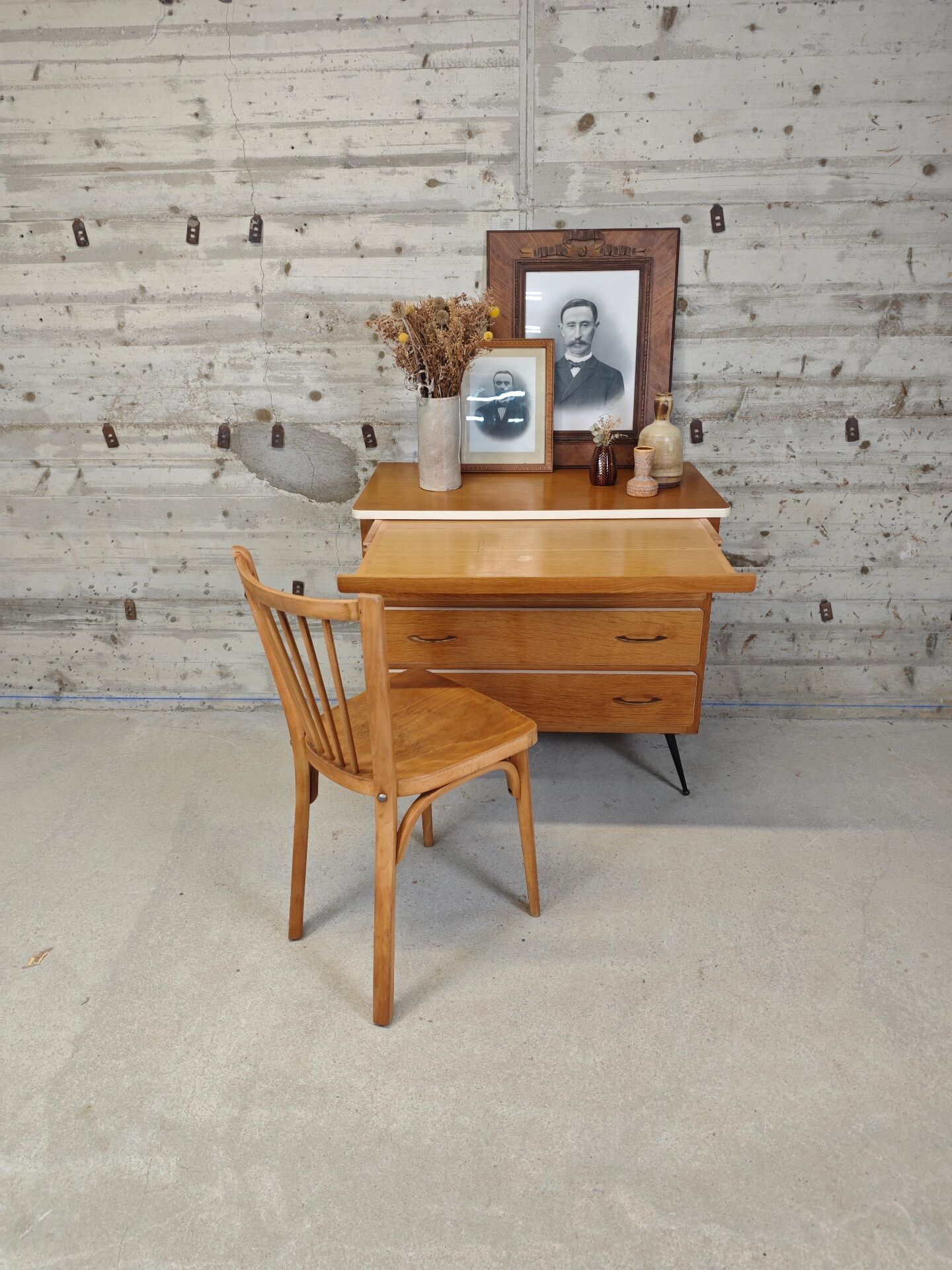 Vintage chest of drawers / desk