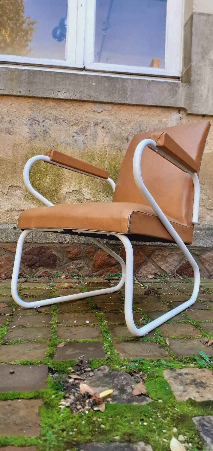 60s armchair with tubular legs, Ronéo style