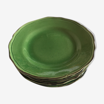 Set of plates with godrons in provence green enamelled earth